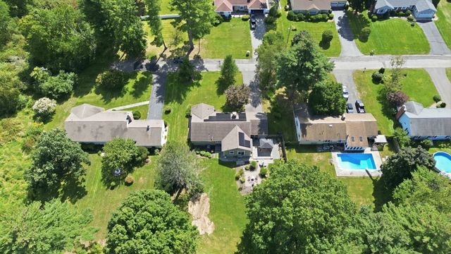 8 Shady Ln, Wilbraham, MA 01095