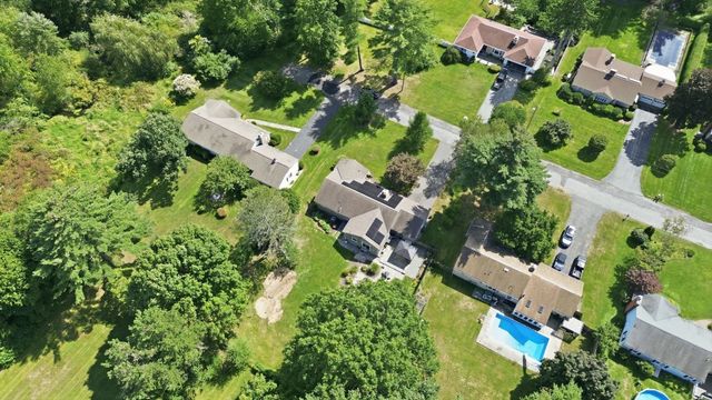 8 Shady Ln, Wilbraham, MA 01095