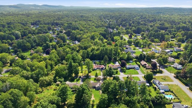8 Shady Ln, Wilbraham, MA 01095