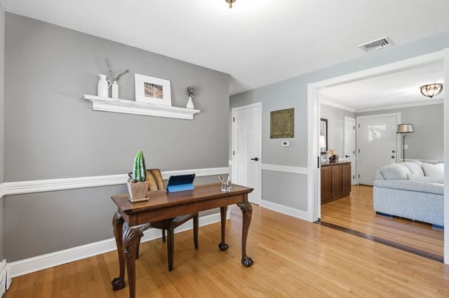 8 Shady Ln, Wilbraham, MA 01095