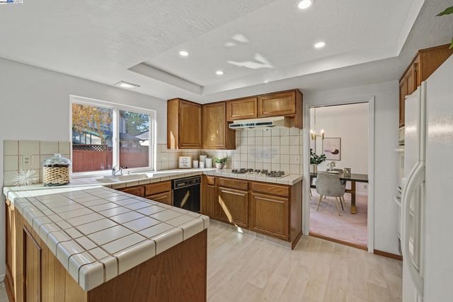 359 Cardona Cir, San Ramon, CA 94583