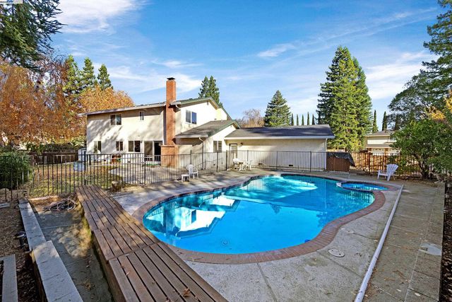 359 Cardona Cir, San Ramon, CA 94583