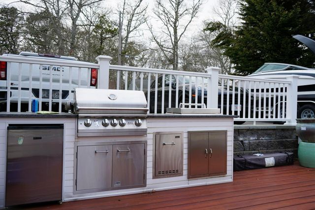 54 Melbourne Road, Hyannis, MA 02601