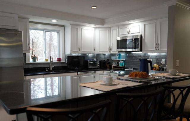 54 Melbourne Road, Hyannis, MA 02601