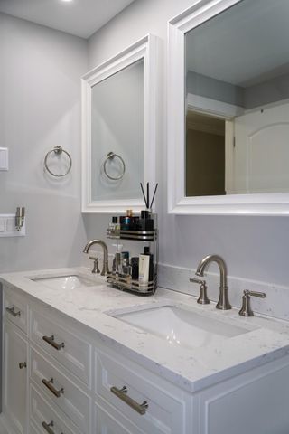 54 Melbourne Road, Hyannis, MA 02601