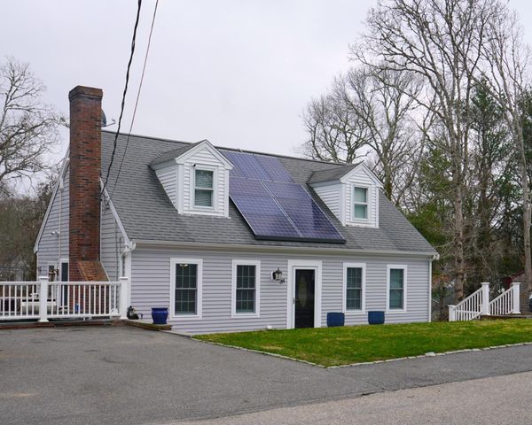 54 Melbourne Road, Hyannis, MA 02601