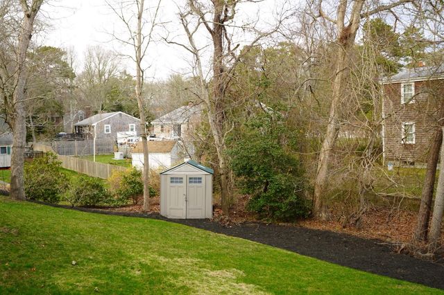 54 Melbourne Road, Hyannis, MA 02601