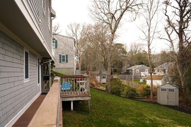 54 Melbourne Road, Hyannis, MA 02601