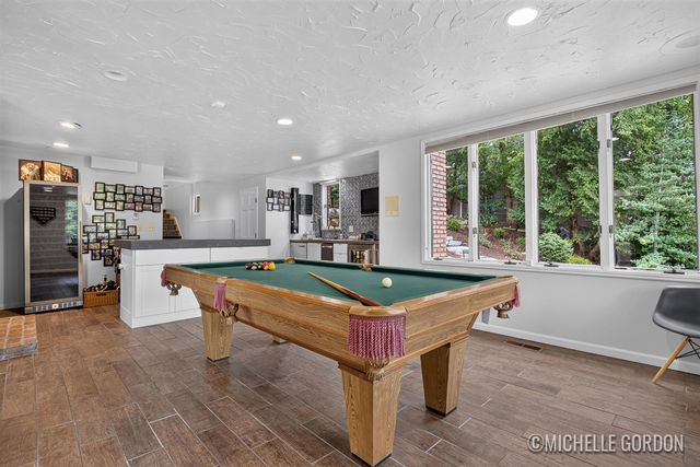 2465 Cascade Springs Drive, Grand Rapids, MI 49546