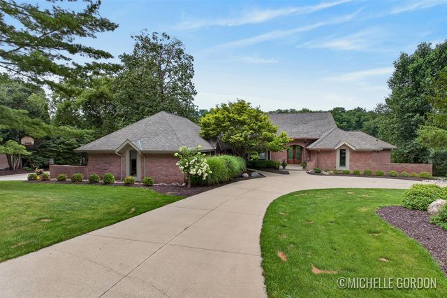 2465 Cascade Springs Drive, Grand Rapids, MI 49546
