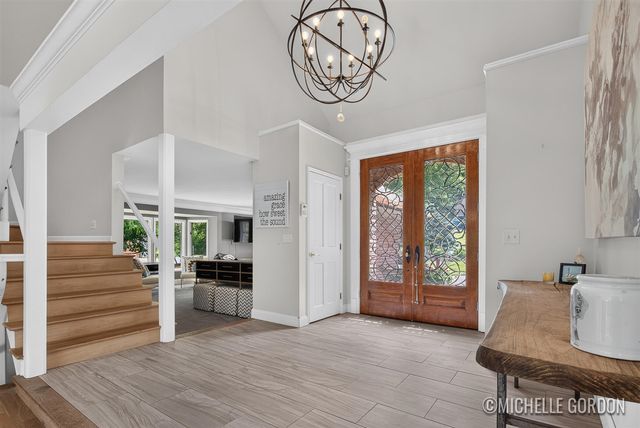 2465 Cascade Springs Drive, Grand Rapids, MI 49546