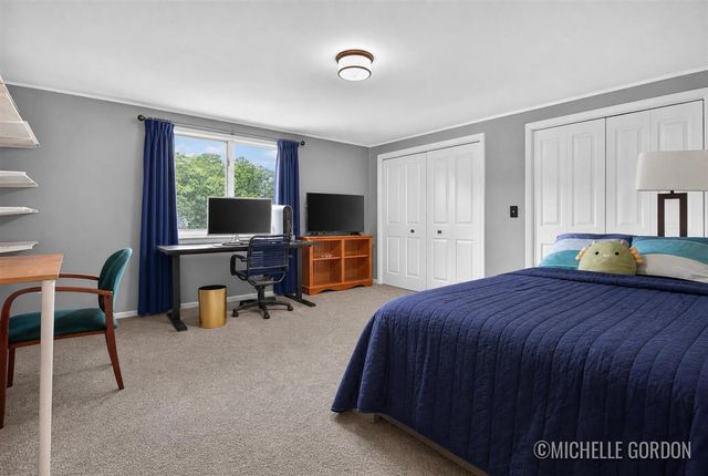 2465 Cascade Springs Drive, Grand Rapids, MI 49546
