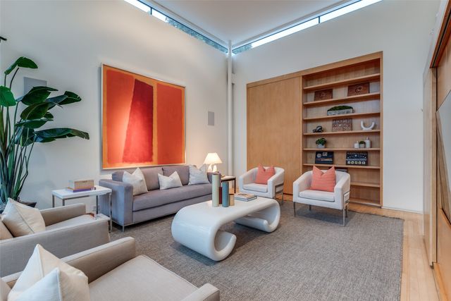 4428 N Versailles Avenue, Highland Park, TX 75205