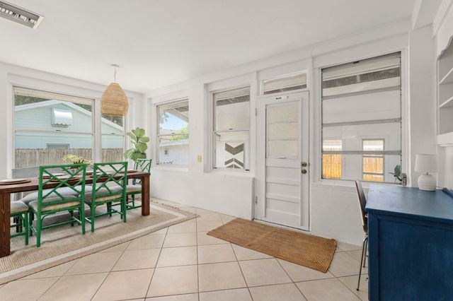 8 Poinciana Ave, St Augustine, FL 32084