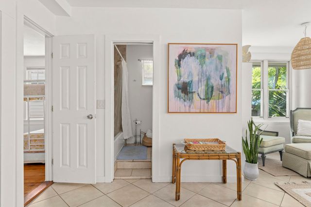 8 Poinciana Ave, St Augustine, FL 32084