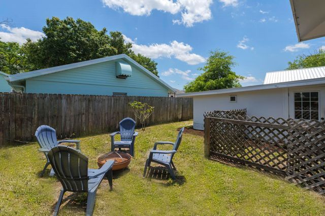 8 Poinciana Ave, St Augustine, FL 32084