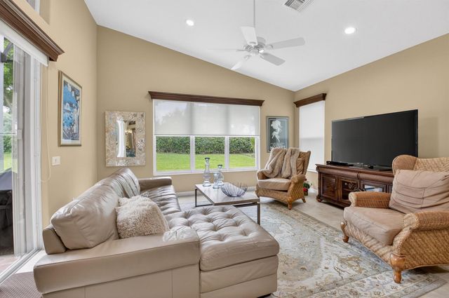 7180 Francisco Bend Drive, Delray Beach, FL 33446