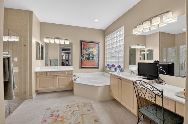 7180 Francisco Bend Drive, Delray Beach, FL 33446