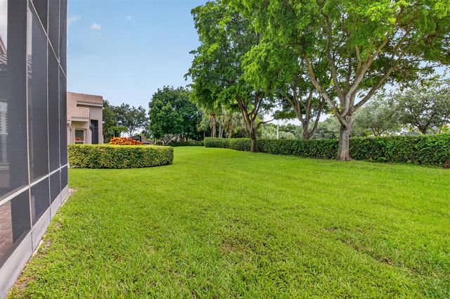 7180 Francisco Bend Drive, Delray Beach, FL 33446