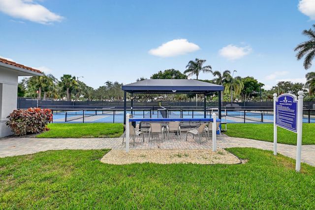7180 Francisco Bend Drive, Delray Beach, FL 33446