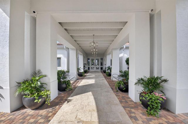 7180 Francisco Bend Drive, Delray Beach, FL 33446