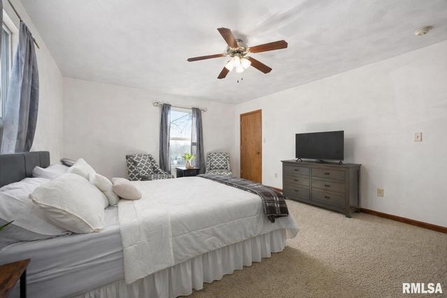 1311 LAWNDALE Avenue, Pekin, IL 61554