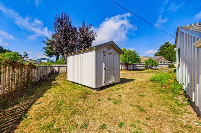 2340 Myrtle Avenue, Eureka, CA 95501