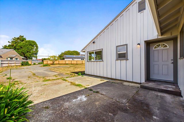 2340 Myrtle Avenue, Eureka, CA 95501