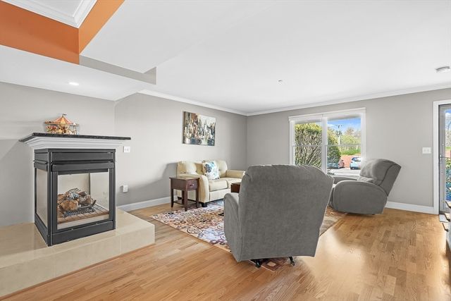 218 Rangeway Rd 232, Billerica, MA 01862