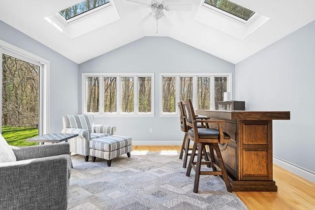 218 Rangeway Rd 232, Billerica, MA 01862