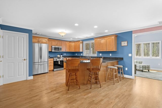218 Rangeway Rd 232, Billerica, MA 01862