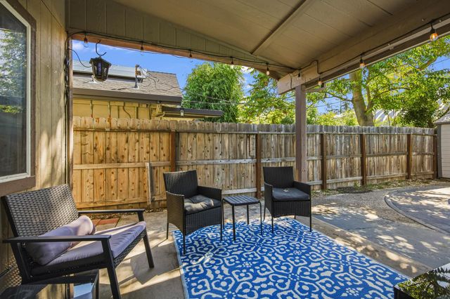 714 E Barrymore St, Stockton, CA 95204