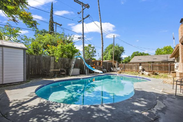 714 E Barrymore St, Stockton, CA 95204