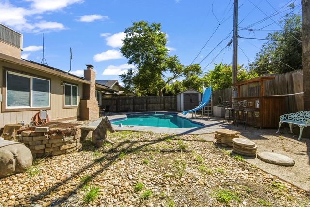 714 E Barrymore St, Stockton, CA 95204
