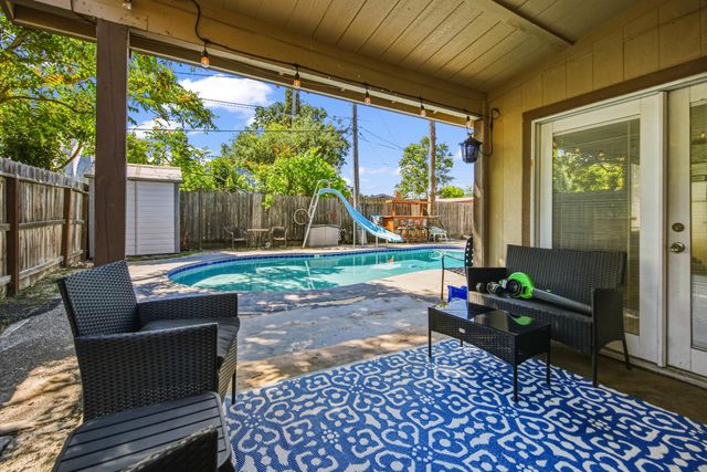 714 E Barrymore St, Stockton, CA 95204