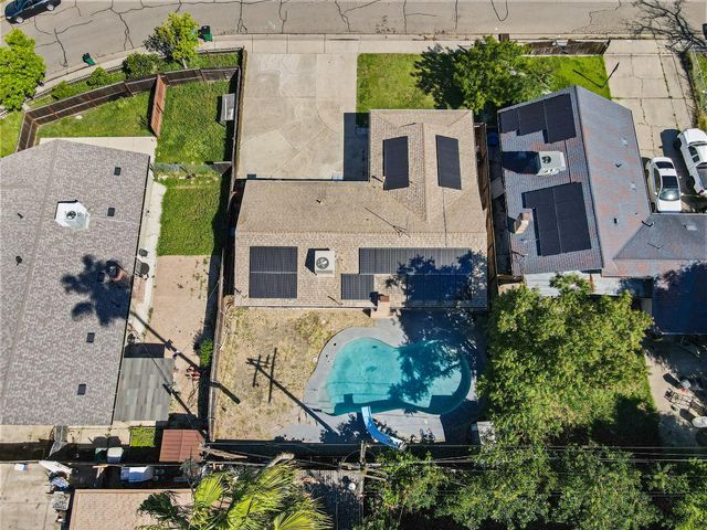 714 E Barrymore St, Stockton, CA 95204