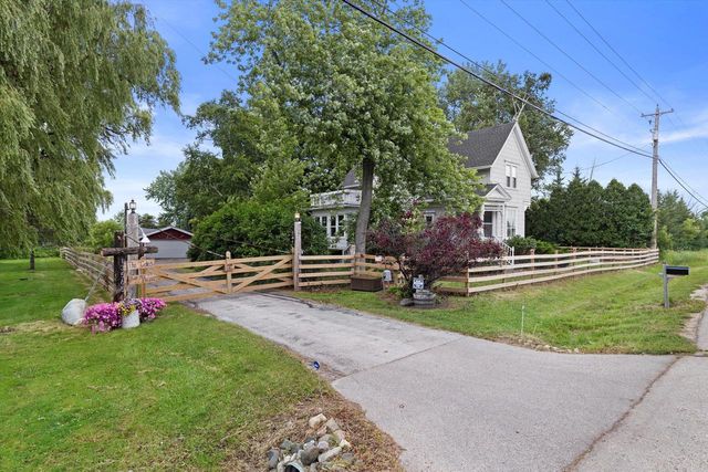 13565 N Port Washington ROAD, Mequon, WI 53097
