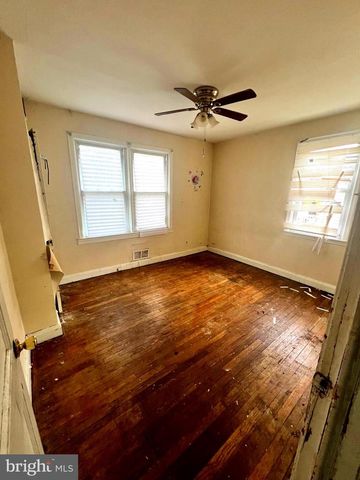 2023 MIDDLEBOROUGH RD, Baltimore, MD 21221