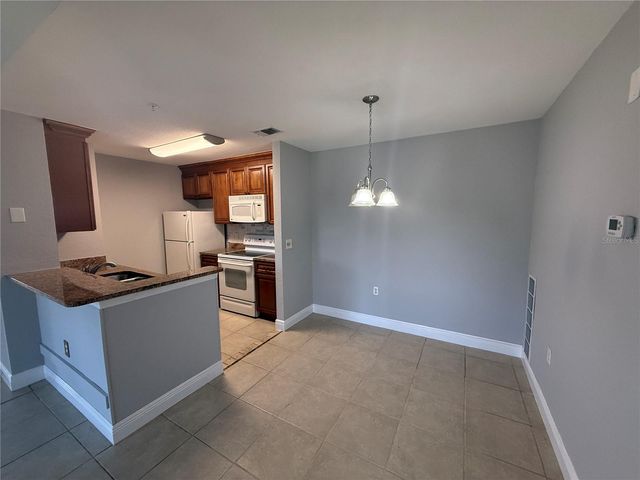 8932 MANOR LOOP 205, Lakewood Ranch, FL 34202