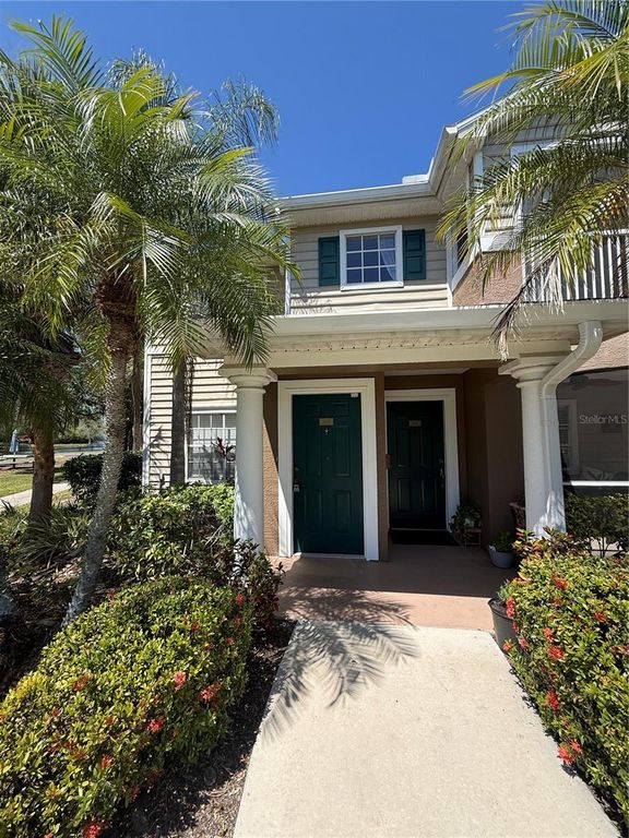 8932 MANOR LOOP 205, Lakewood Ranch, FL 34202