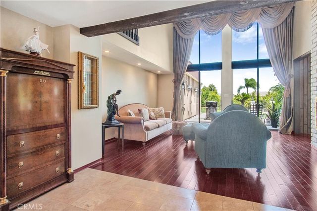 1001 W Las Palmas, Fullerton, CA 92835