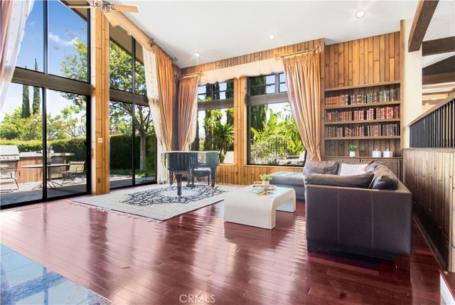 1001 W Las Palmas, Fullerton, CA 92835