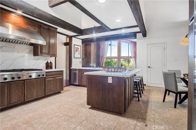 1001 W Las Palmas, Fullerton, CA 92835