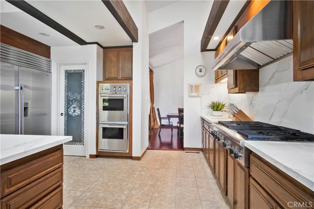 1001 W Las Palmas, Fullerton, CA 92835