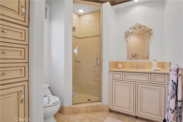 1001 W Las Palmas, Fullerton, CA 92835