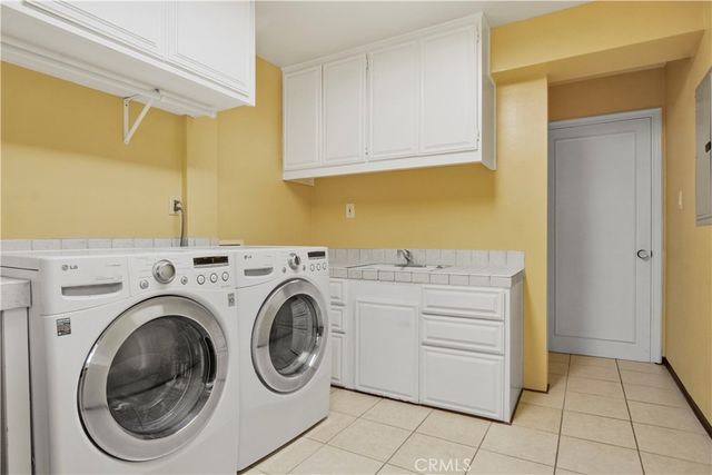 1001 W Las Palmas, Fullerton, CA 92835
