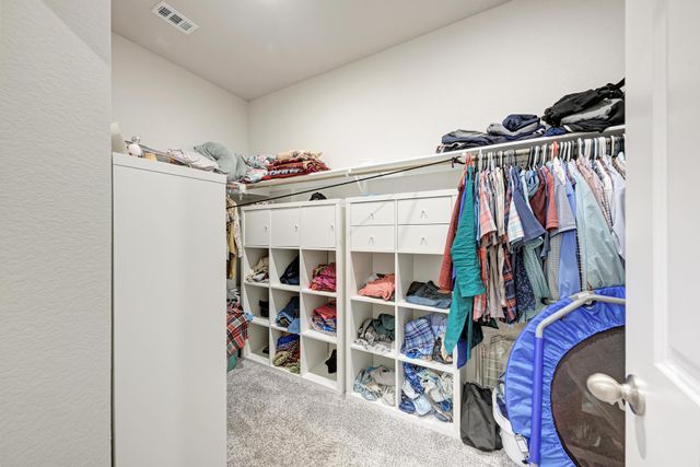 1646 Homestead Farms DR, Round Rock, TX 78665