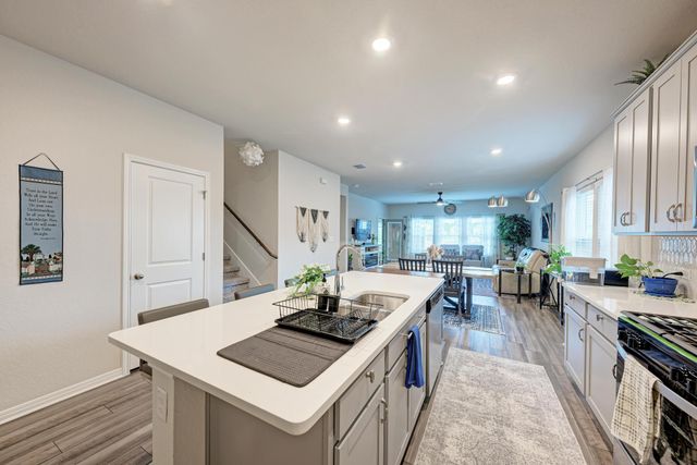 1646 Homestead Farms DR, Round Rock, TX 78665