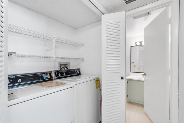 9676 W Mcnab Road 110, Fort Lauderdale, FL 33321