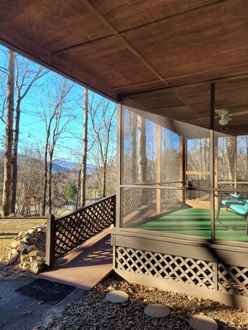 5 Pope Cove Trail, Hayesville, NC 28904